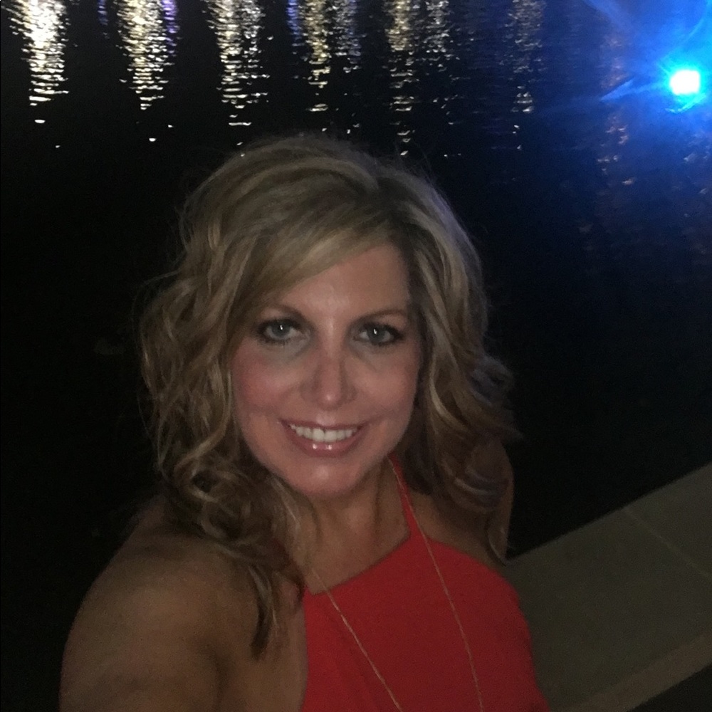 Meet your Posher, Lori